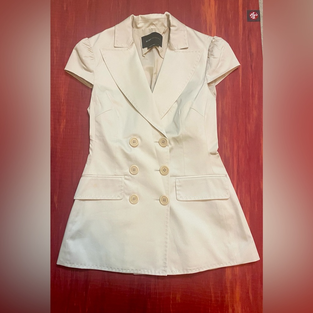 BCBG Maxazria Cream Short Sleeve Blazer XS